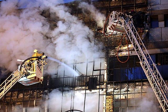 ۴ کشته و مصدوم در آتش‌سوزی پاساژ میدان صادقیه/ جزئیات