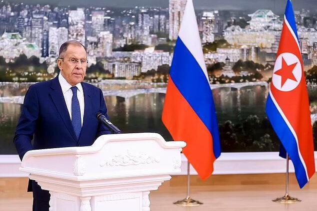 لاوروف: سرویس های اطلاعاتی غرب در جذب دیپلمات های روس ناکام ماندند