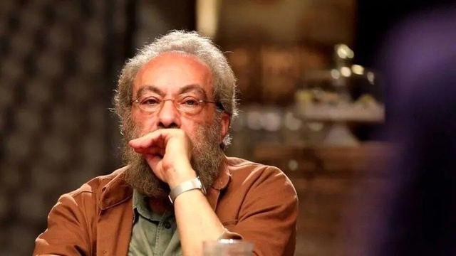 چهره معروف فوتبالی به فراستی: دوست داری به تو بگویم بی‌پدر و ...! | ببینید