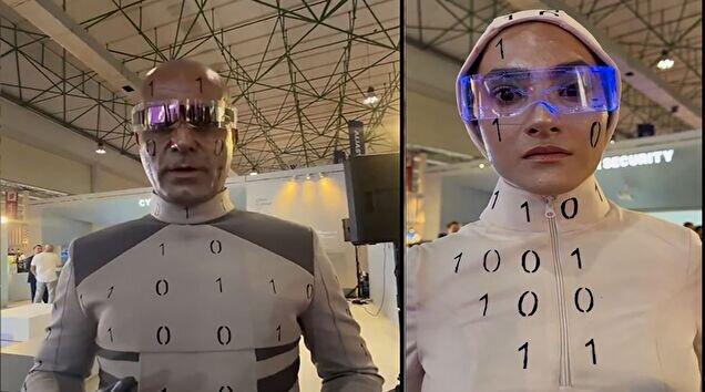 رابطه دختر و پسری که ربات آدم‌نما شدند | خانم‌ها می‌خواستند به من دست بزنند و ... | ببینید