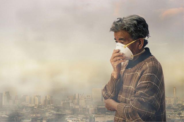 آلودگی هوا سالانه ۵۴ هزار ایرانی را می‌کشد | ایران جزو ۲۰ کشور جهان با هوای آلوده | رشد ۳ برابری تعداد روزهای ناسالم برای همه گروه‌ها در تهران