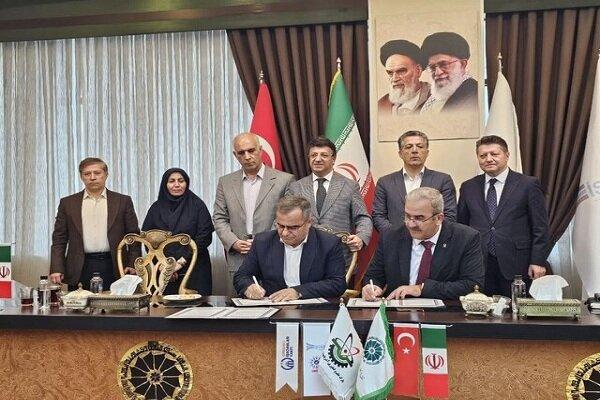 همکاری‌های علمی آذربایجان غربی و وان ترکیه توسعه می یابد