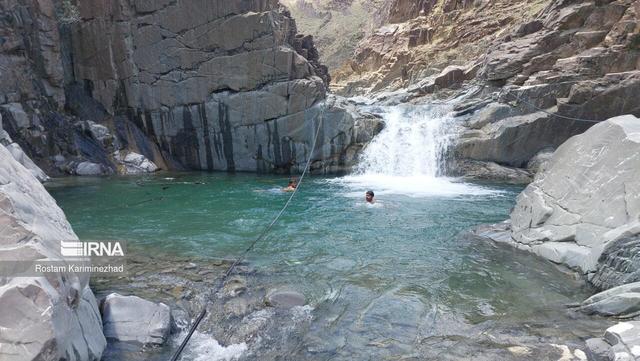 فیلم| آبشار زلال روتاهیش سرباز؛ نگین بکر طبیعت جنوب سیستان وبلوچستان