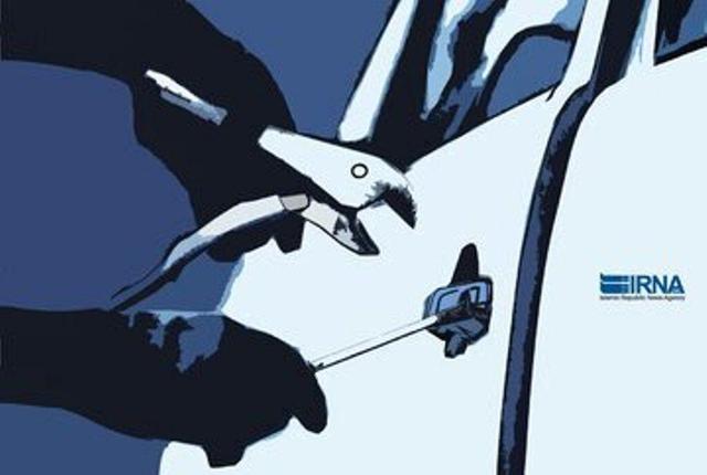 دستگیری سارقان داخل خودرو درکرج ؛ کشف ۳۵ فقره سرقت