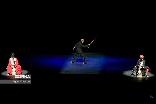 ۲ بخش چهل‌وچهارمین جشنواره تئاتر فجر ۷۸۴ اثر دریافت کردند