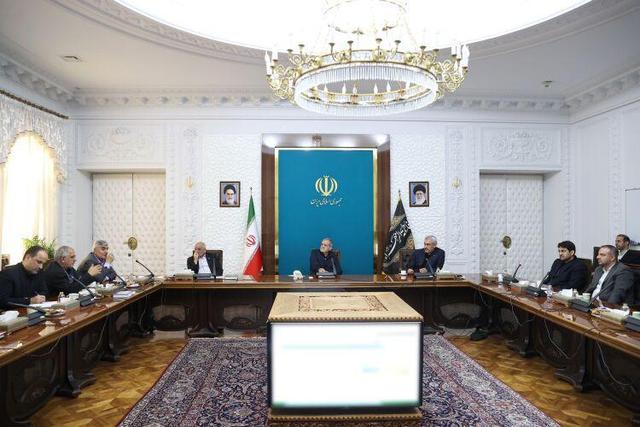 تاکید پزشکیان برتسریع در اجرای قانون مالیات‌های مستقیم و برخورد با دستگاه‌های متخلف