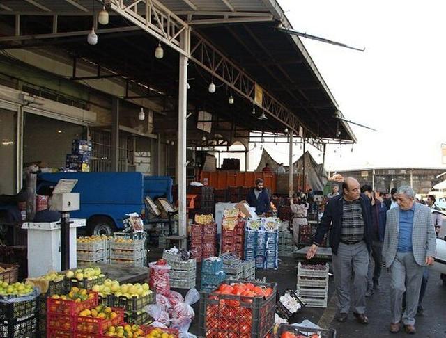 تداوم فعالیت میادین سبزه و میدان بزرگ میوه و تره بار تبریز در ایام تعطیلی ناشی از آلودگی هوا