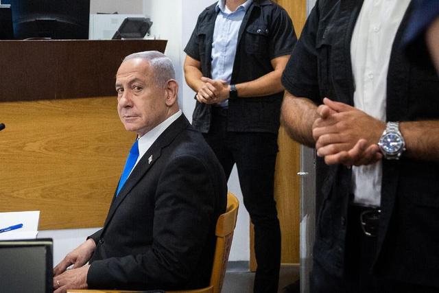 نتانیاهو از حضور مکرر در دادگاه شکایت کرد!