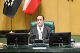 تنها راه نجات کشور، بسیجی‌عمل‌کردن است