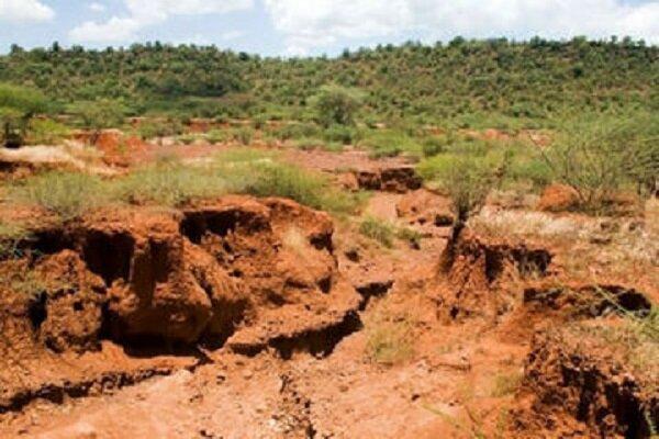 فرسایش خندقی خاک چیست و چگونه کنترل می‌شود؟