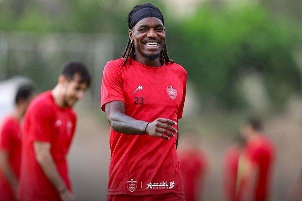 وینگر کنگویی پرسپولیس در آب نمک برای دربی