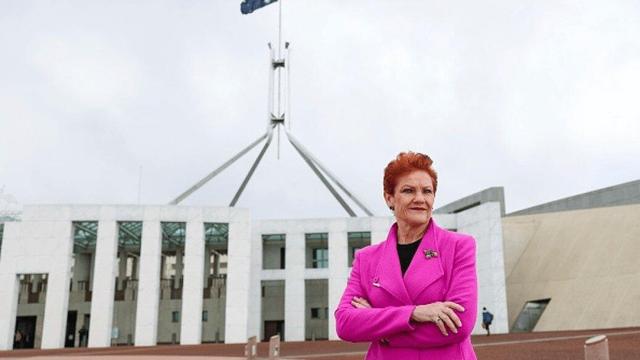 سنگین‌ترین مجازات برای سناتور استرالیایی؛ او مسلمانان را تحقیر کرد / عکس