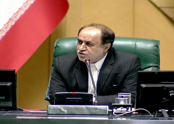 پوشش متفاوت نمایندگان در صحن امروز مجلس/ حاجی بابایی: تنها راه نجات کشور بسیجی عمل کردن است