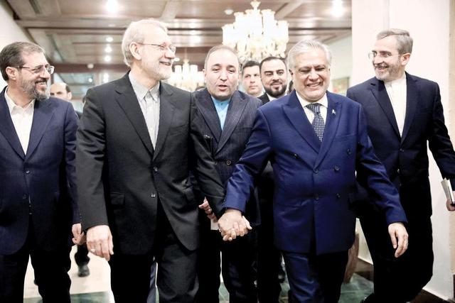 میدان‌داری دیپلمات‌ها