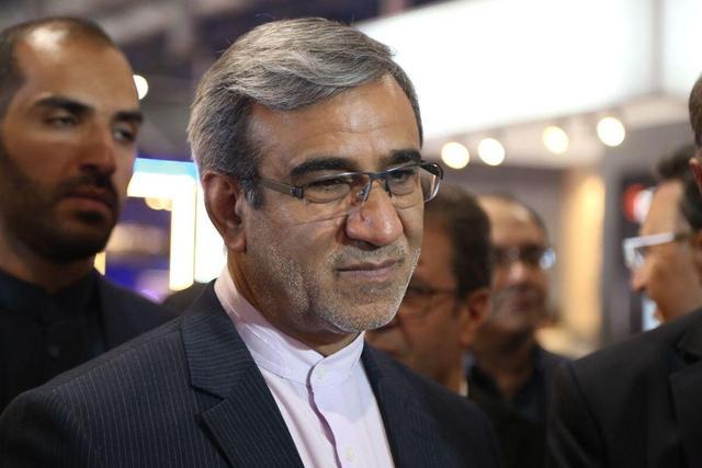 استاندار خراسان رضوی برای بررسی مسائل حمل و نقلی و تجاری راهی هرات شد