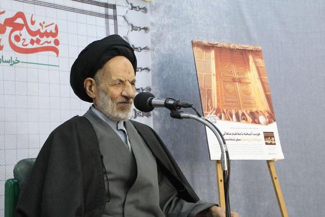 امت اسلامی باید با وحدت کلمه، زمینه‌ساز ظهور باشد