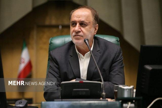 حاجی بابایی: تنها راه نجات کشور بسیجی عمل کردن است