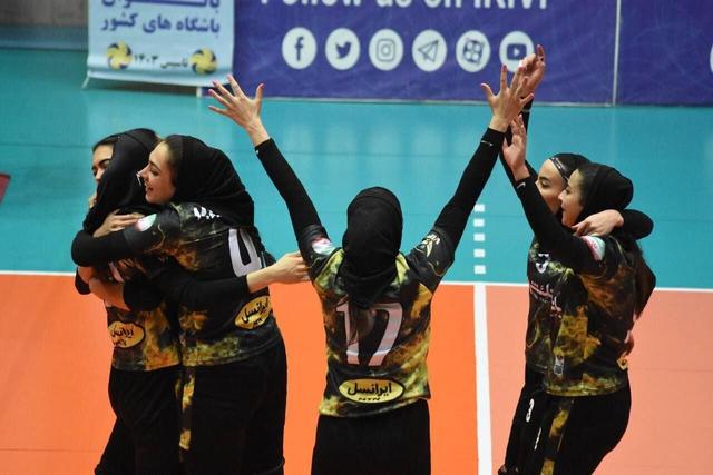 علیزاده: لیگ والیبال بانوان امسال رقابتی‌تر خواهد بود