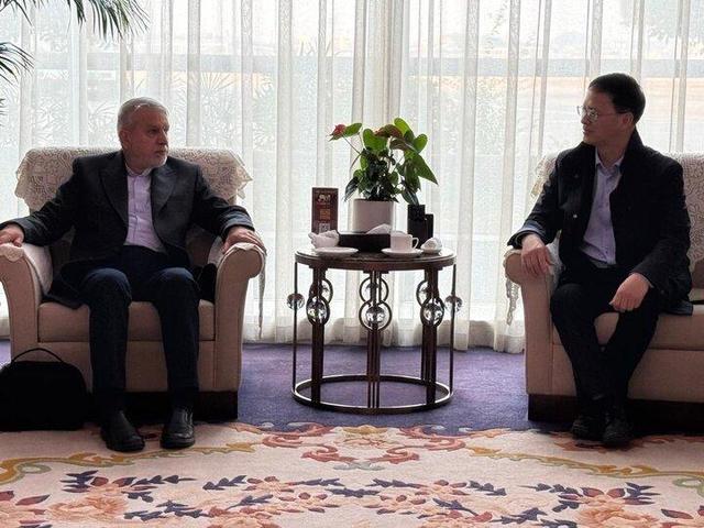 آغاز ماموریت وزیر میراث فرهنگی ایران در چونگ‌چینگ