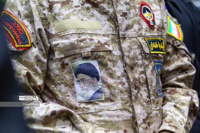 تجمع بزرگ «شکوه اقتدار» بسیجیان در قشم برگزار شد