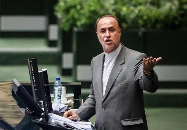 حاجی بابایی: تنها راه نجات کشور بسیجی عمل کردن است