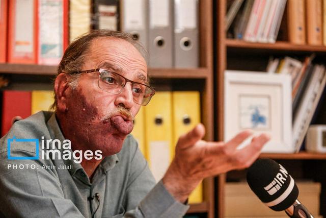 شتر روی دوچرخه