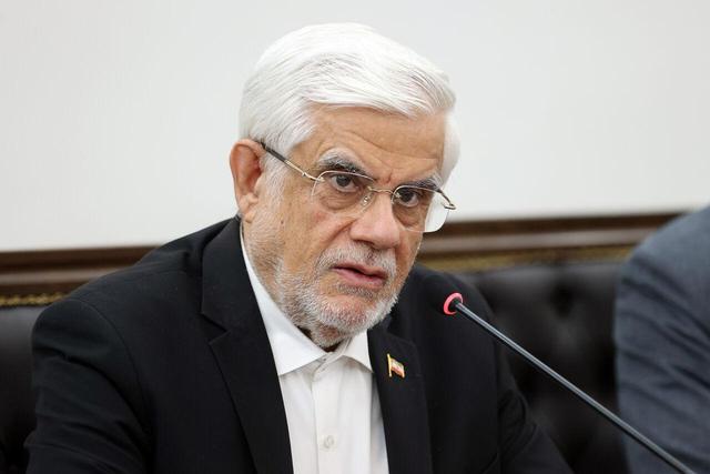 عارف: مدیرِ مخالف تصمیمات دولت، نمی‌تواند به عنوان مدیر ارشد دولت باقی بماند