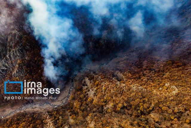 ۱۰ هکتار جنگل ابر شاهرود در چنگال آتش/ استمداد ۵۰ نیرو برای مهار حریق