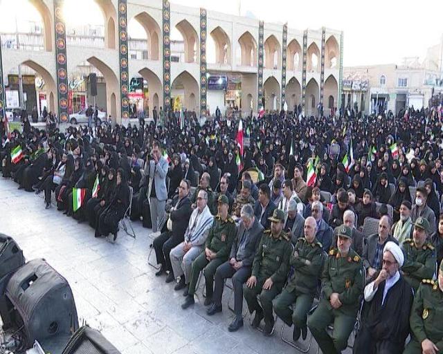 همایش اقتدار بسیجیان در ۳۰ شهر و روستای استان یزد برگزار شد