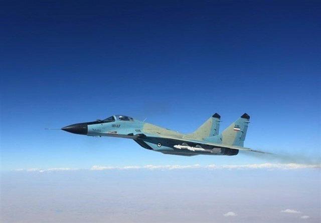 اولین ویدیو از پرواز صبح امروز میگ ۲۹ در آسمان تهران+ توضیح ارتش