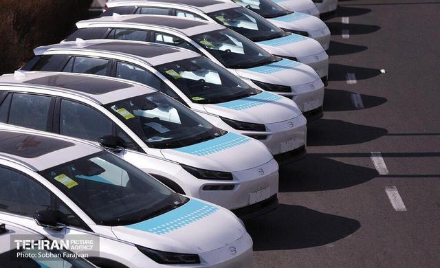 واردات ۶۰۰۰ تاکسی‌ها برقی/ تاکسی‌های جدید در مرحلهٔ انتخاب خودرو
