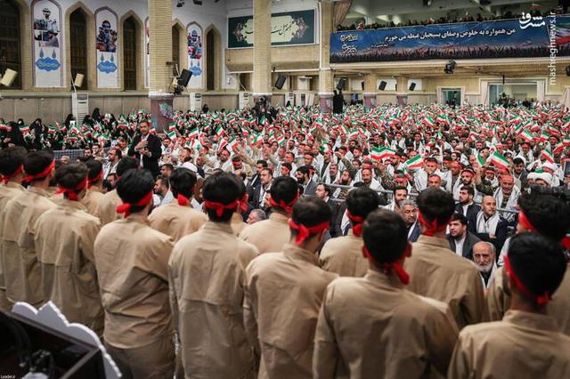فیلم/ نوای "ایران ای حریم رضا" در حسینیه امام(ره) طنین انداز شد