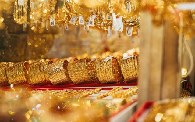 ۱۰ مسیر سودآور سرمایهگذاری هوشمندانه در طلا