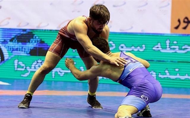 پیروزی خیبر خرم آباد برابر ستارگان پاس ساری در لیگ برتر کشتی آزاد