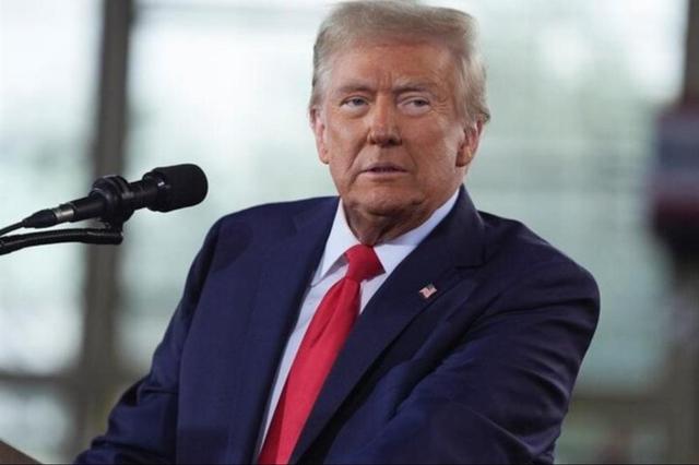 ترامپ خواستار بازبینی کامل پناهندگان افغانستانی در آمریکا شد