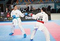 بهمنیار با دو پیروزی به مرحله بعدی کاراته جهان صعود کرد