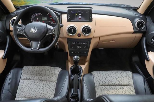 قیمت محصولات سایپا امروز پنجشنبه ۶ آذر ۱۴۰۴؛ تفاوت اطلس دنده‌ای و اتوماتیک چقدر است؟