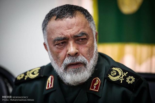 تمام ایرانی‌ها بسیجی هستند