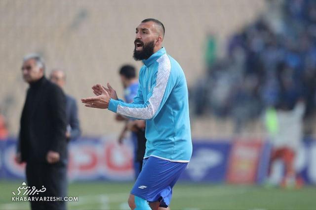 چرا کاپیتان برای استقلال بازی نکرد؟