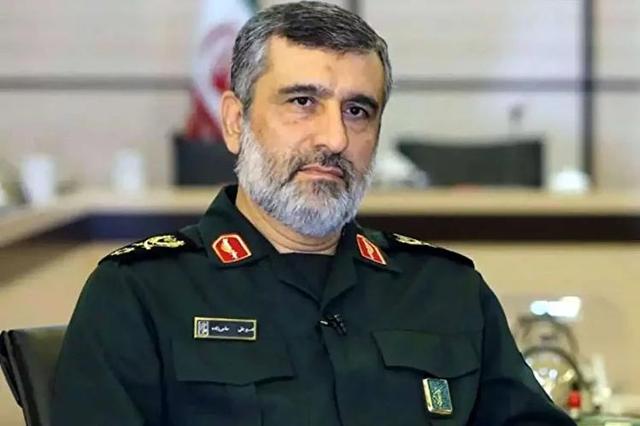 شهید حاجی‌زاده؛ علمدار فعالیت‌های قرآنی در سپاه/ ماجرای نامه نوه شهید به امام‌خامنه‌ای+ فیلم