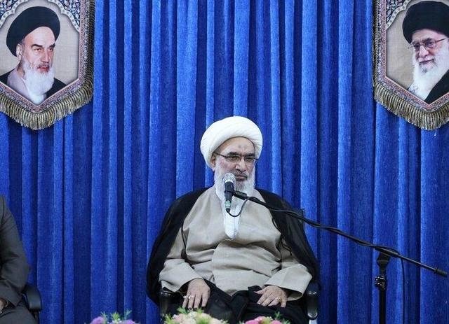 امام جمعه بوشهر: پروژه‌های پژوهشی در سیکل اداری متوقف نشوند