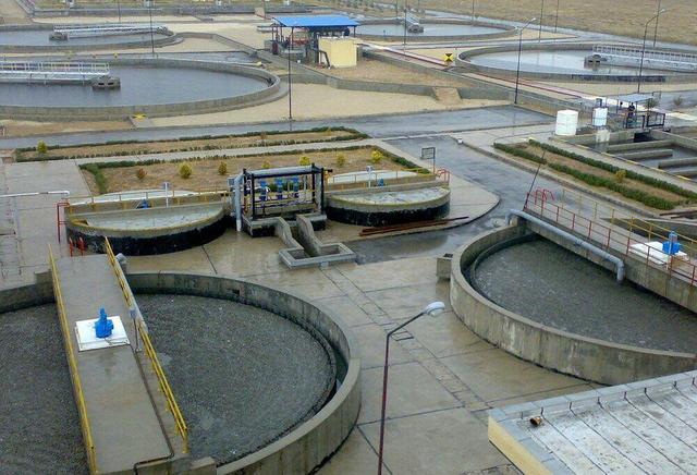 هشدار فرماندار شاهین‌دژ به پیمانکار تصفیه‌خانه شهرک صنعتی؛درصورت تعلل پیگیری قضایی می‌شوید