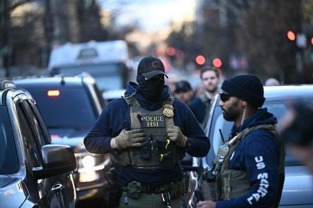 معاون رئیس جمهور آمریکا: انگیزه تیراندازی به گارد ملی نامشخص است