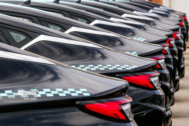عضو شورای شهر تهران: نرخ سوم بنزین منجر به افزایش کرایه تاکسی نمی‌شود 