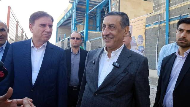 بازدید معاون اجرایی رئیس‌جمهور از ساخت مجموعه ورزشی چند منظوره در بوشهر