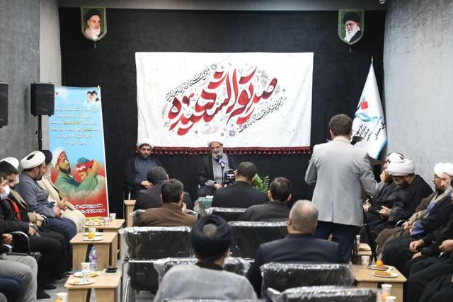 امام جمعه سمنان: بسیجیان به دور از انفعال، مبانی نظام را مطالبه و منعکس کنند