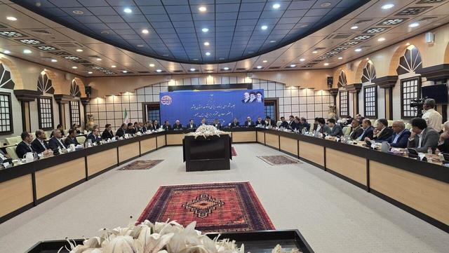 معاون رئیس جمهور: افزایش قیمت بنزین ابتدا از خودروهای دولتی آغاز می شود