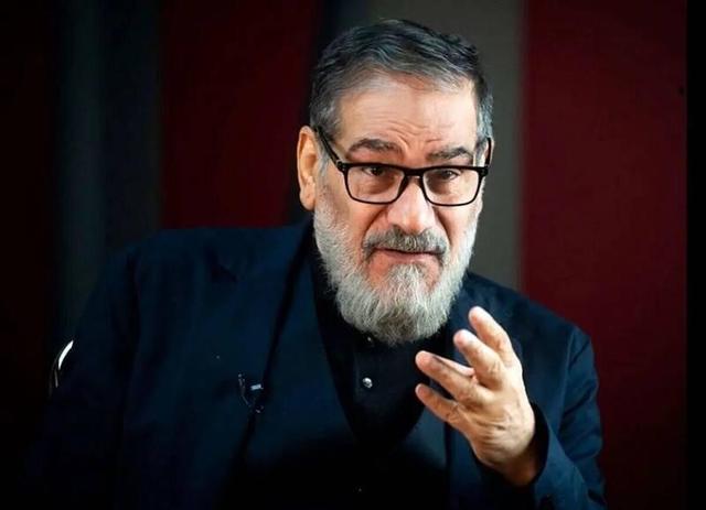 شمخانی روز نیروی دریایی را تبریک گفت