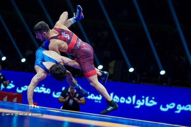 شکست استقلال جویبار در دیدار حساس لیگ برتر کشتی