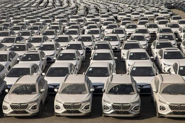 ثبت نام خودروهای وارداتی تا ۱۵ آذرماه تمدید شد